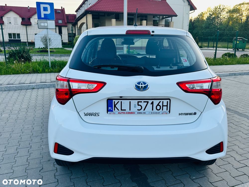 Toyota Yaris Hybrid 100 Premium EU6 - 22