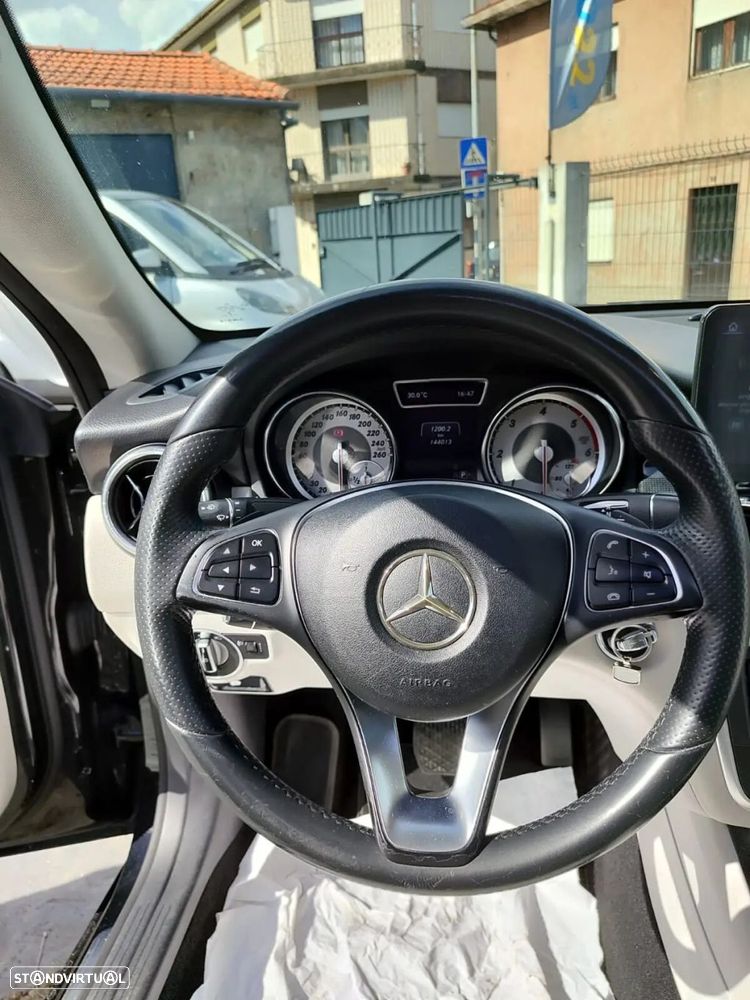 Mercedes-Benz CLA 220 - 11