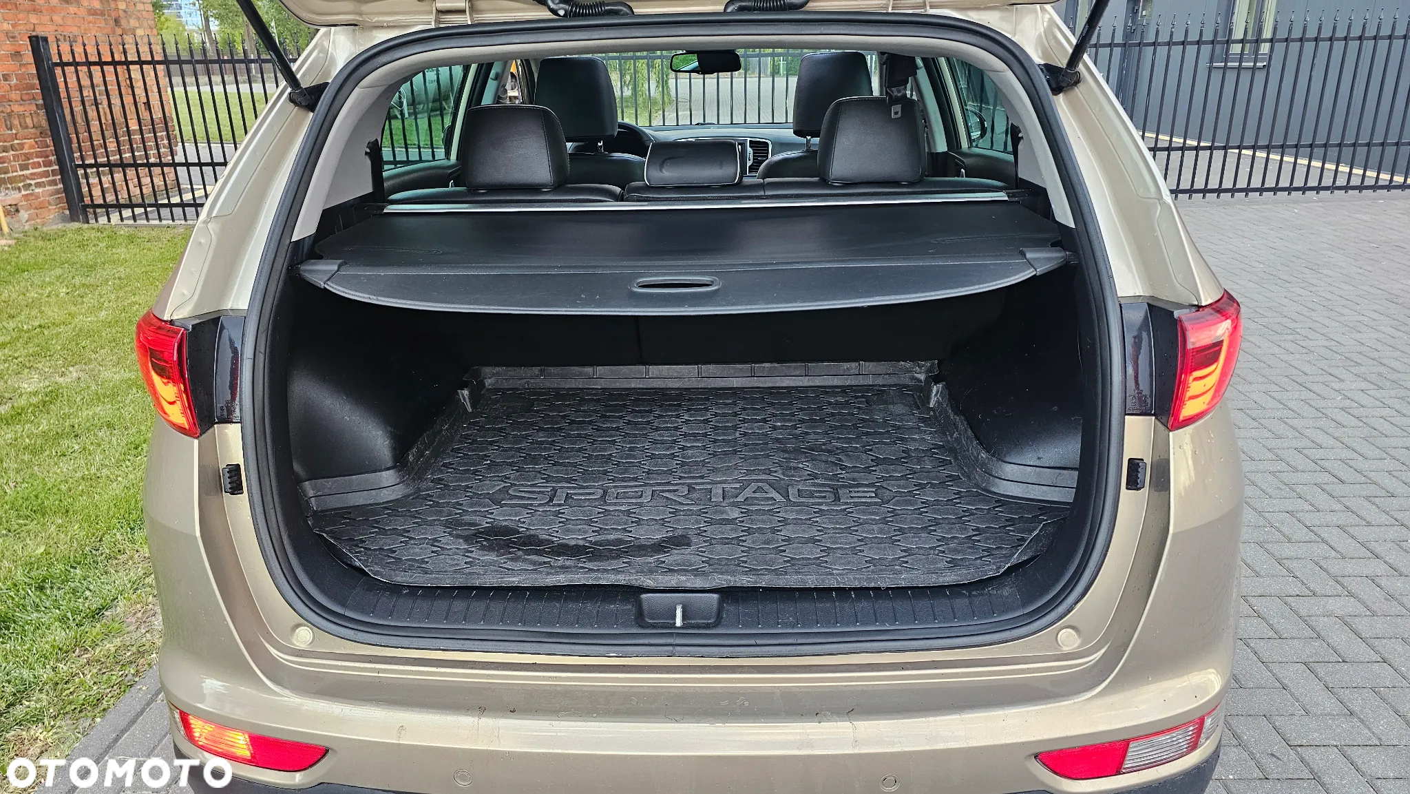 Kia Sportage 2.0 CRDI Business Line 4WD - 26