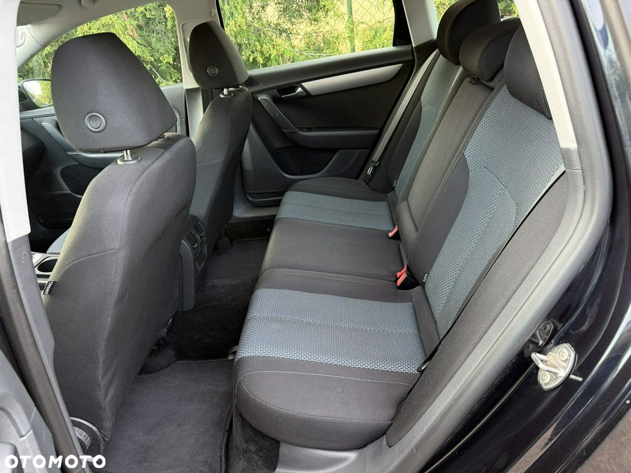 Volkswagen Passat Variant 1.6 TDI BlueMotion - 5
