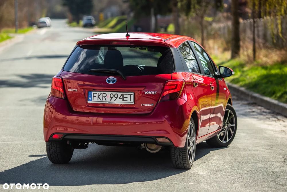 Toyota Yaris - 10