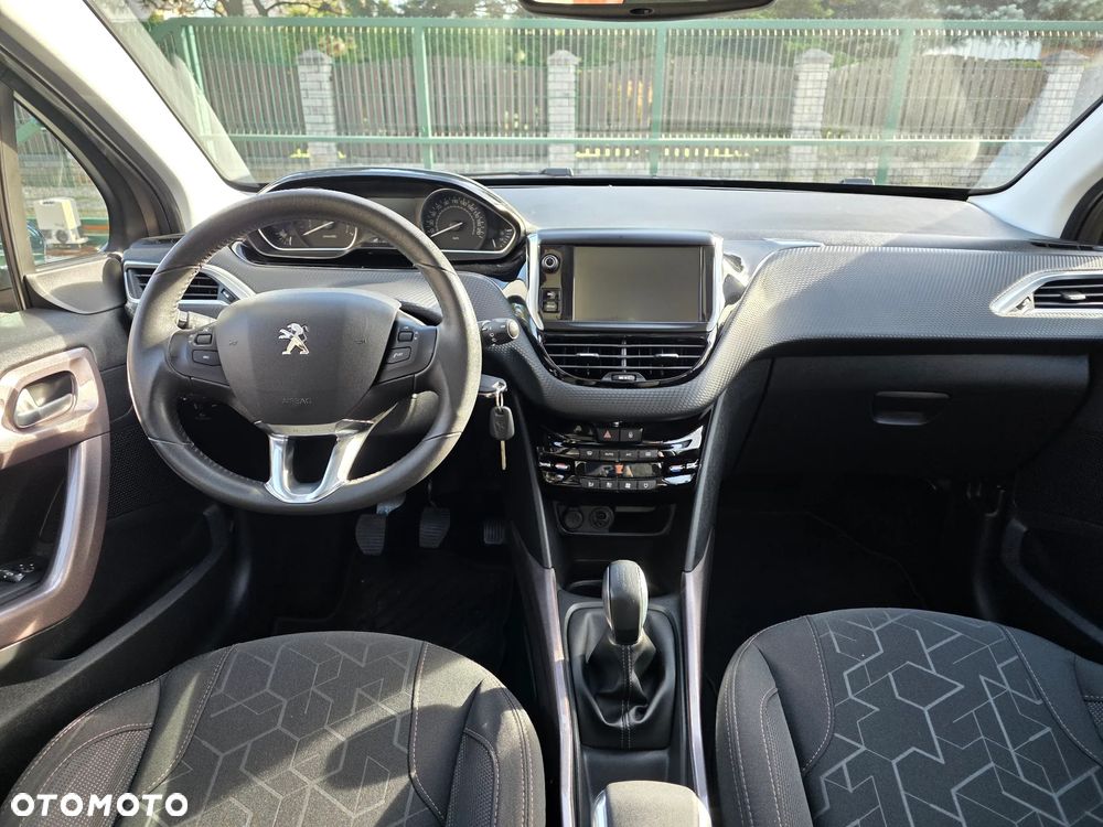 Peugeot 2008 PureTech 110 Style - 9
