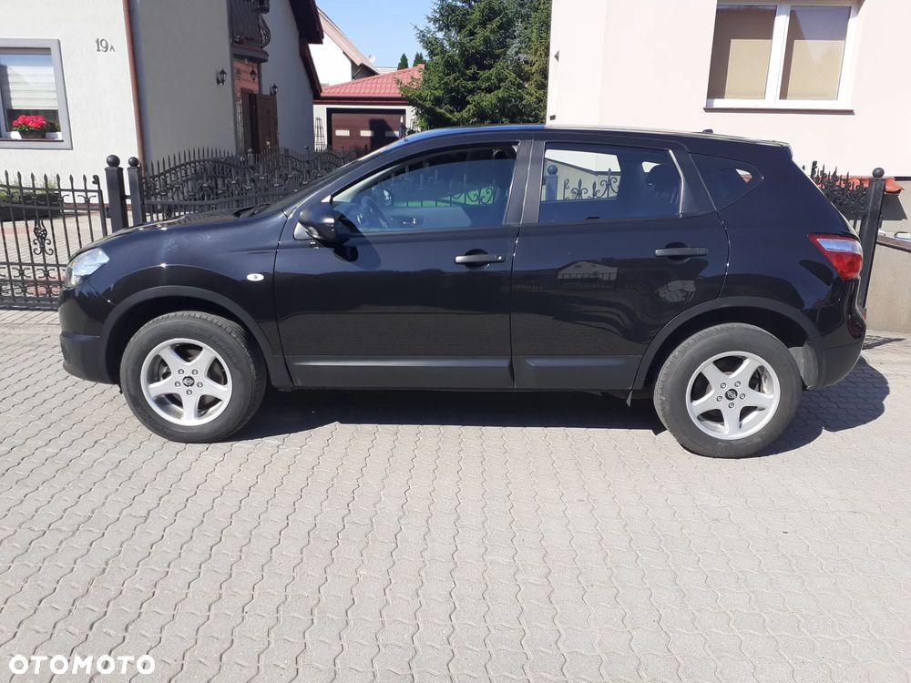 Nissan Qashqai 1.6 visia - 2