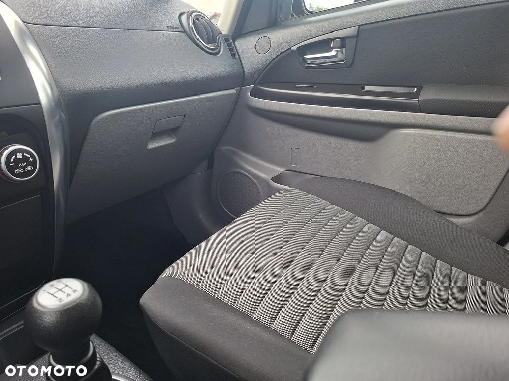 Suzuki SX4 - 16