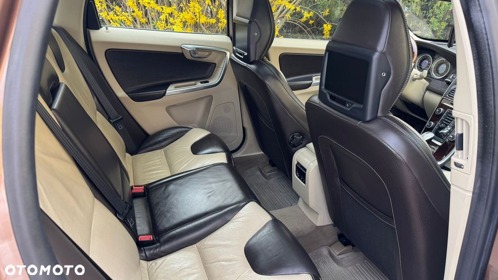 Volvo XC 60 D5 AWD Summum - 8