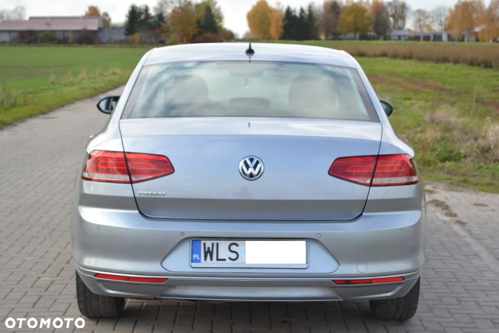 Volkswagen Passat 2.0 TDI SCR Comfortline - 9