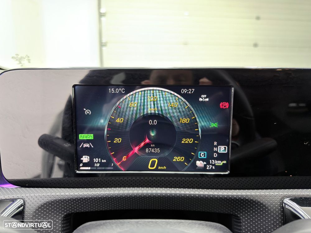 Mercedes-Benz A 250 e AMG Line - 28