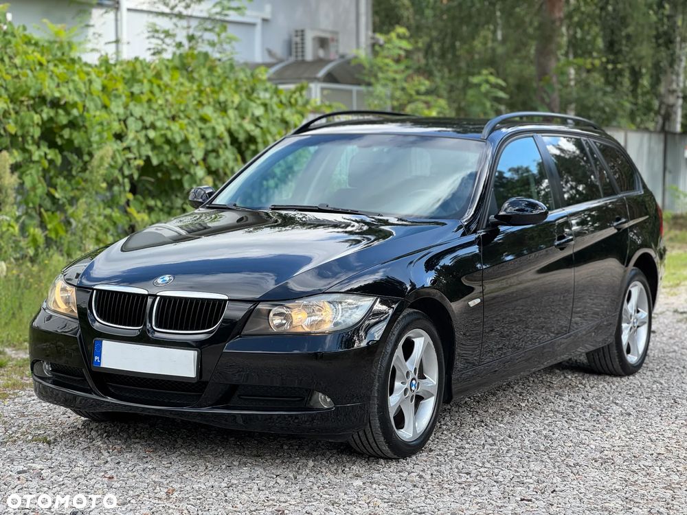 BMW Seria 3 320i Touring - 14