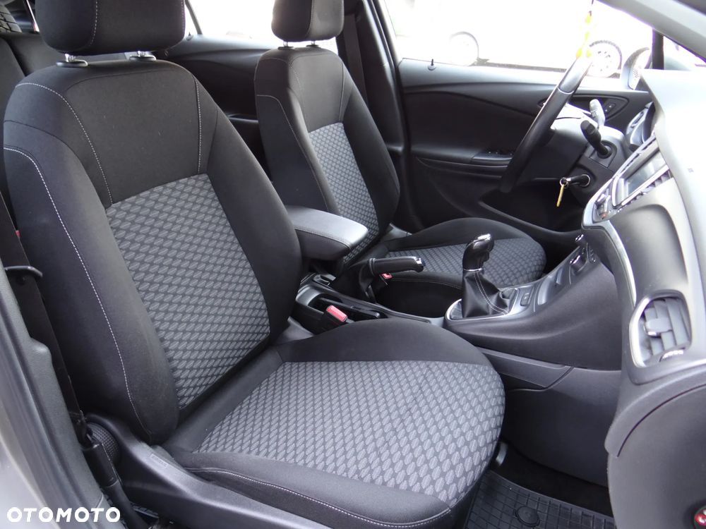 Opel Astra 1.4 T Enjoy - 15