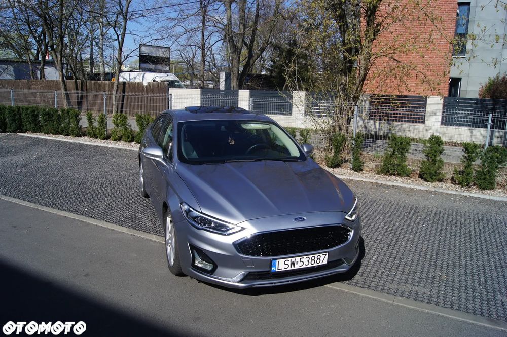 Ford Fusion - 16