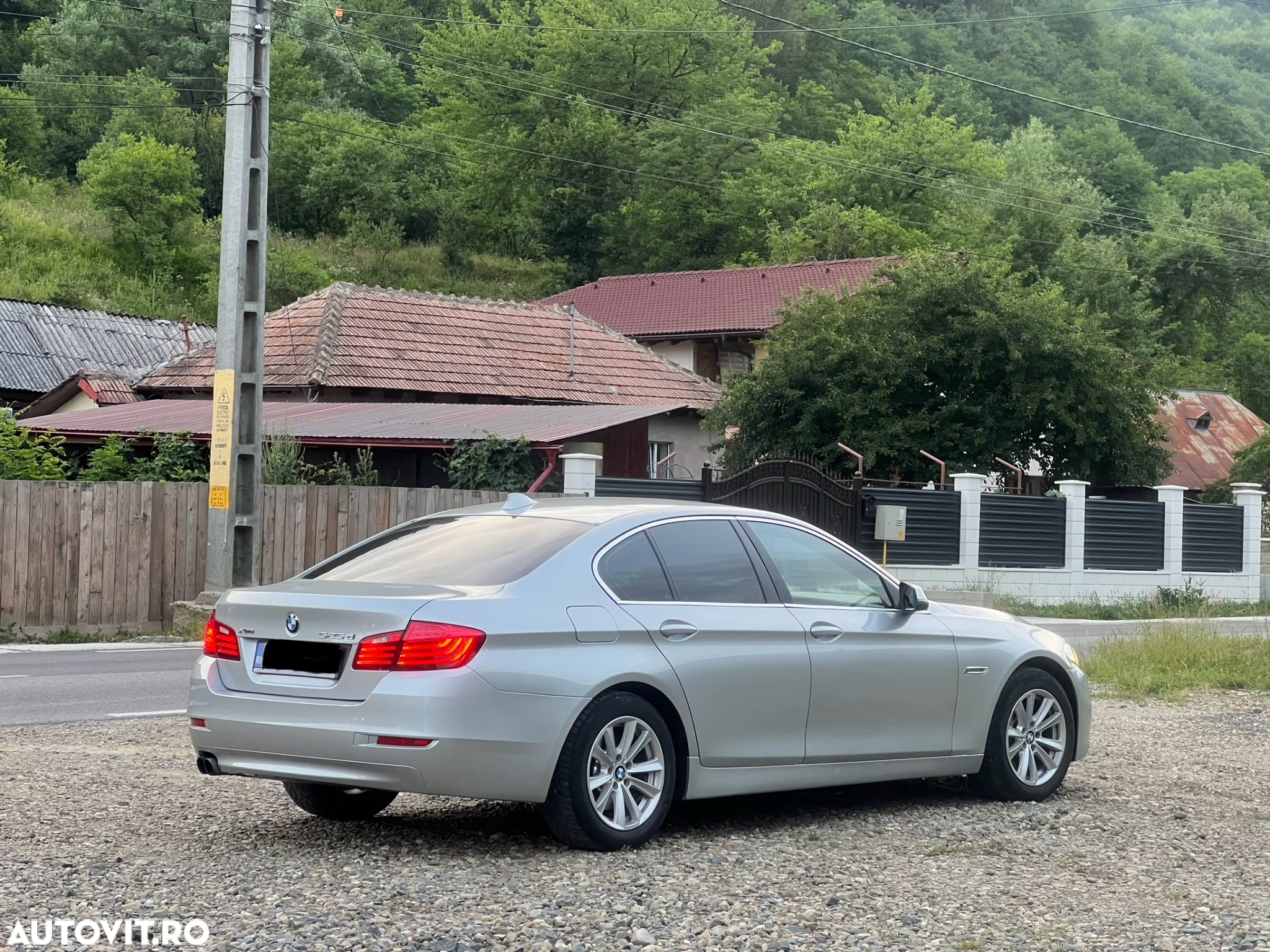 BMW Seria 5 525d xDrive AT - 8
