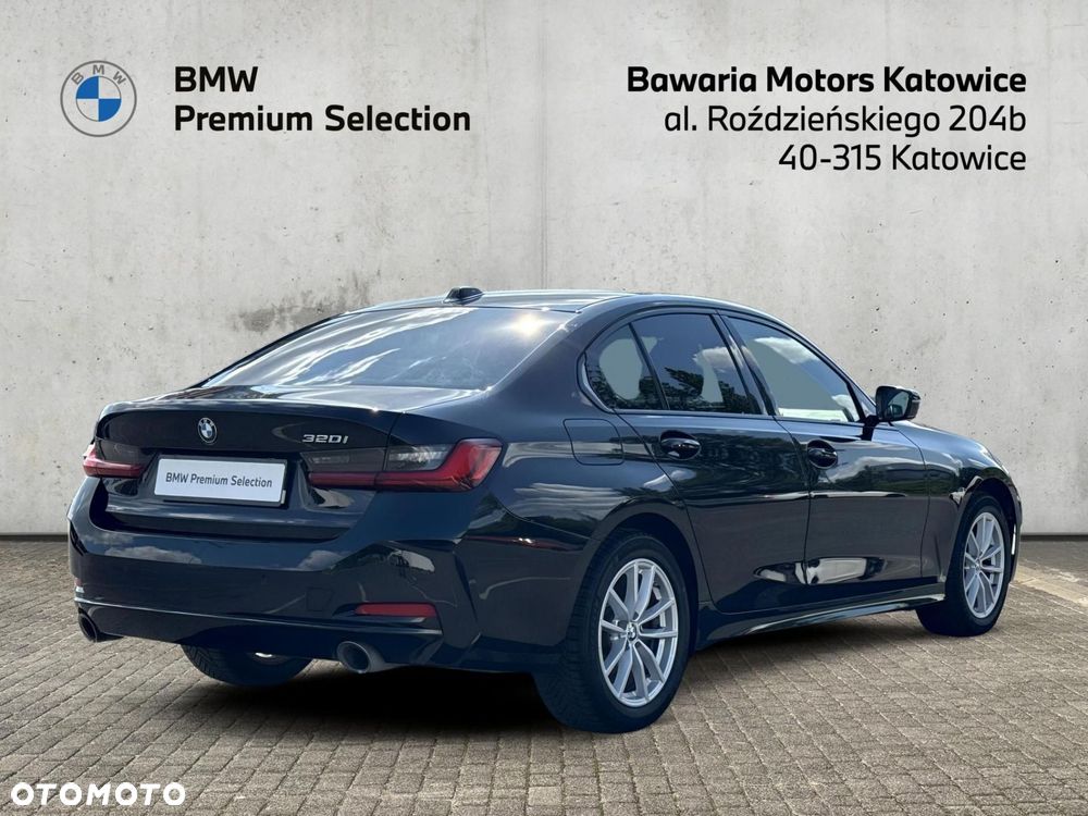 BMW Seria 3 320i - 4