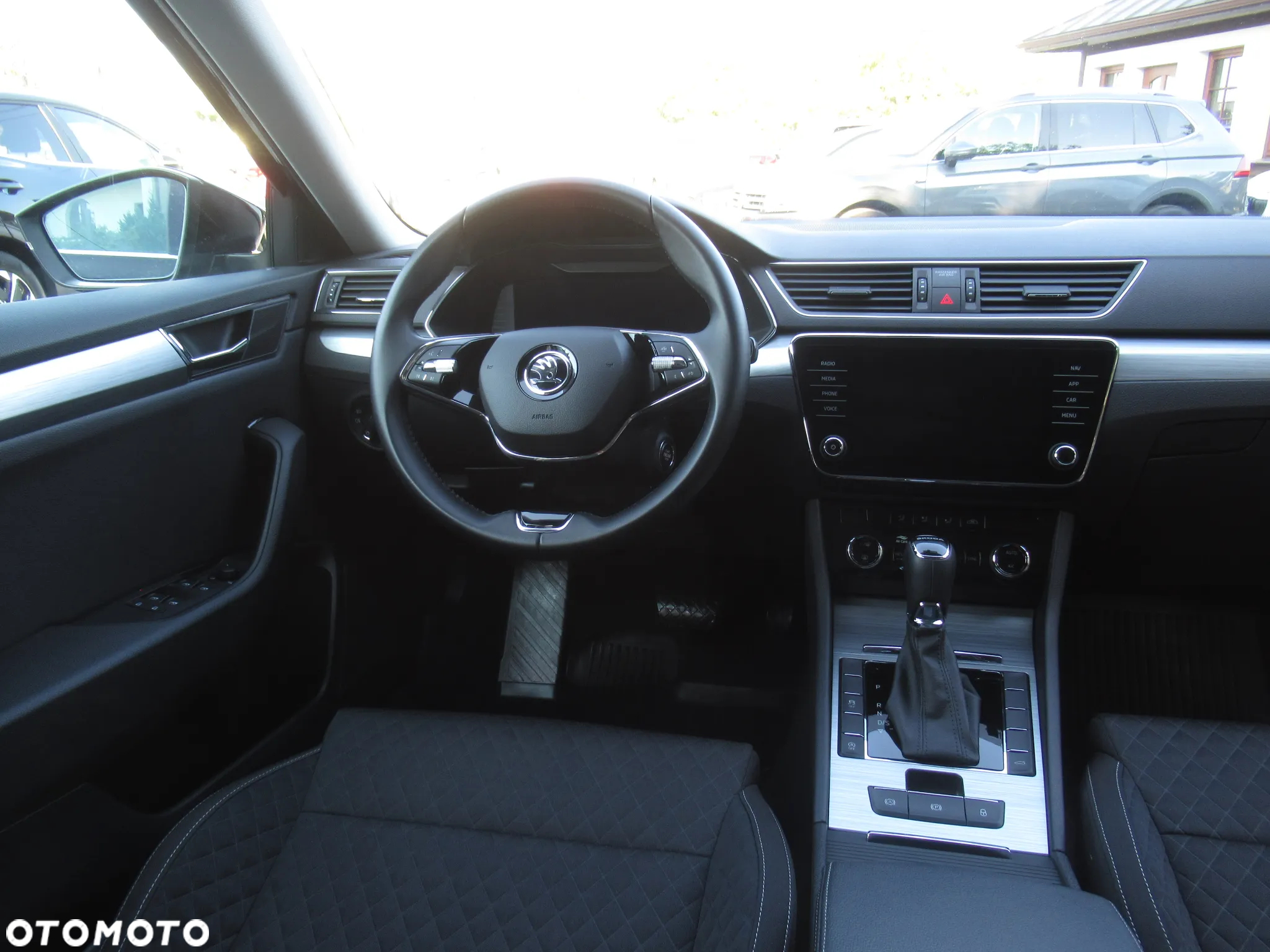 Skoda Superb 2.0 TSI Ambition DSG - 11