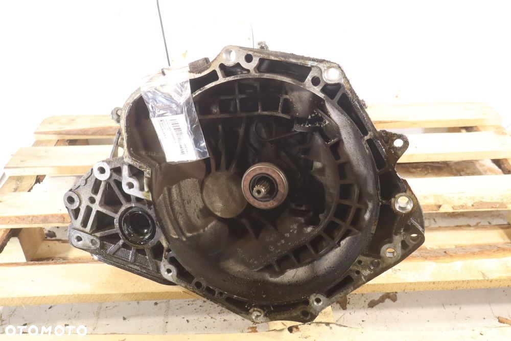 SKRZYNIA BIEGÓW 5 BIEGOWA OPEL CORSA D LIFT 1.4 55565177 - 1