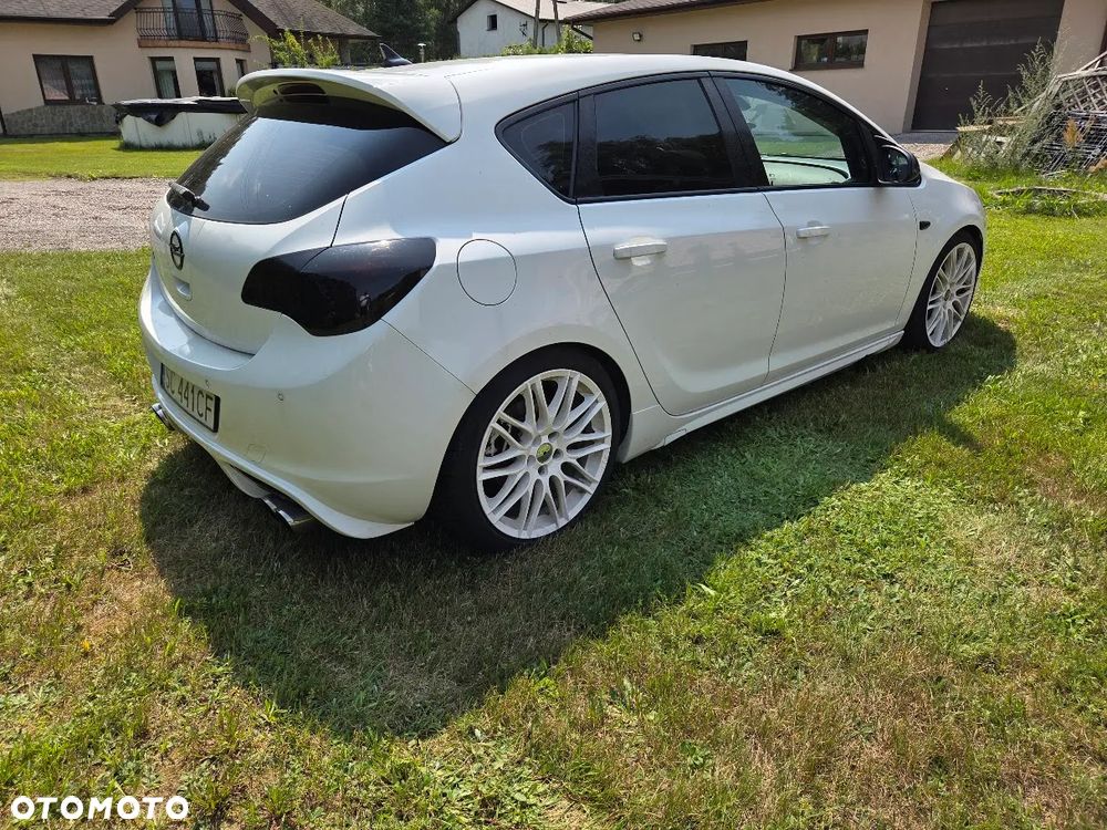 Opel Astra 1.6 Turbo Edition - 7