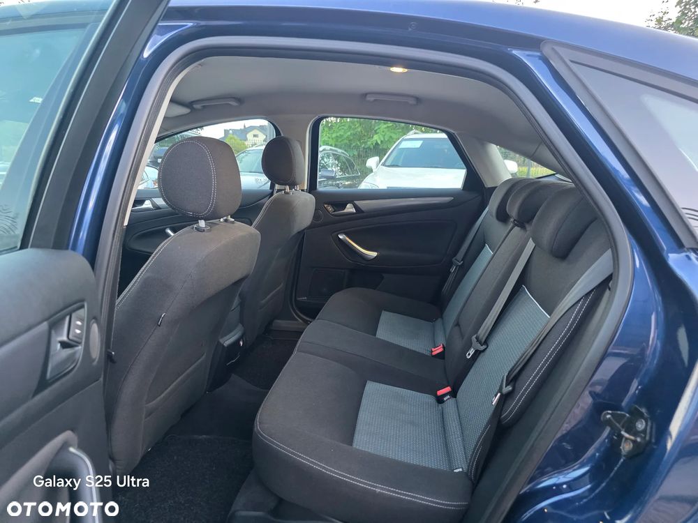 Ford Mondeo - 26