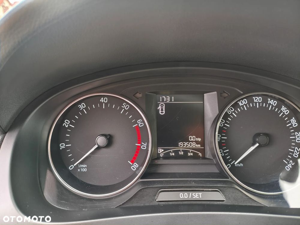 Skoda RAPID 1.2 TSI Active - 11