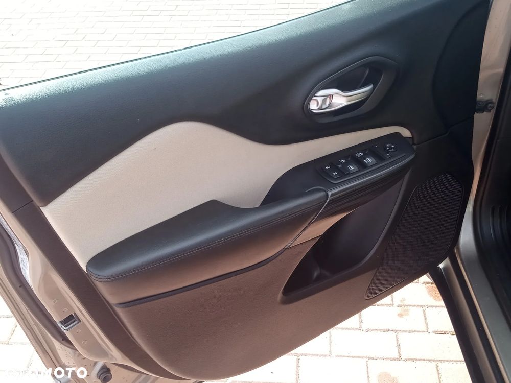 Jeep Cherokee 3.2 V6 Active Drive I Limited - 30