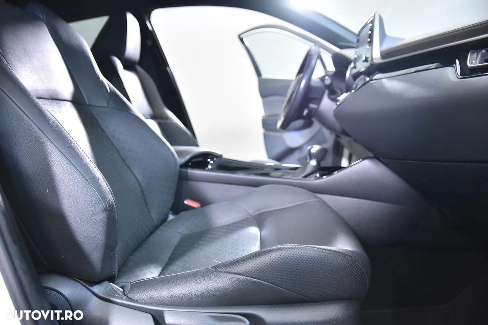Toyota C-HR - 11