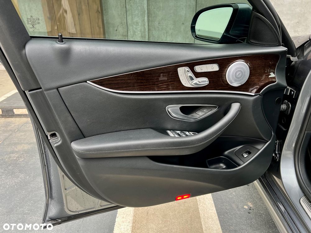 Mercedes-Benz Klasa E - 14