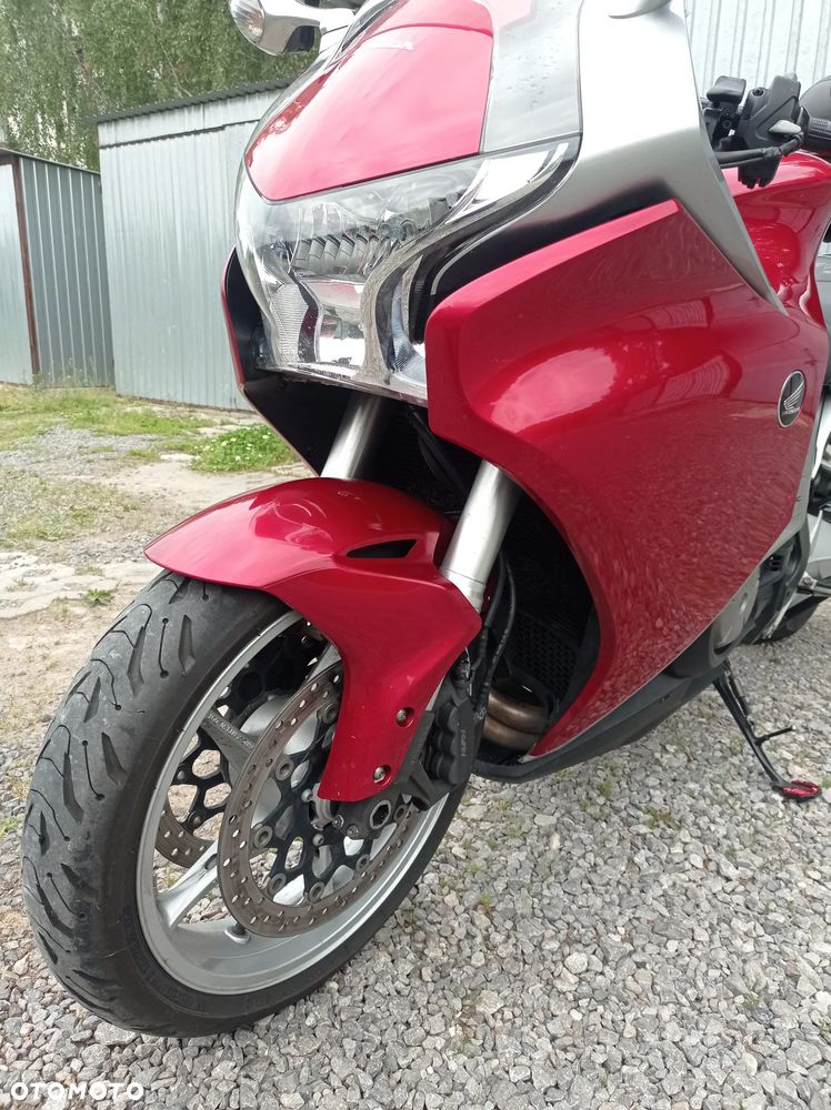 Honda VFR - 4