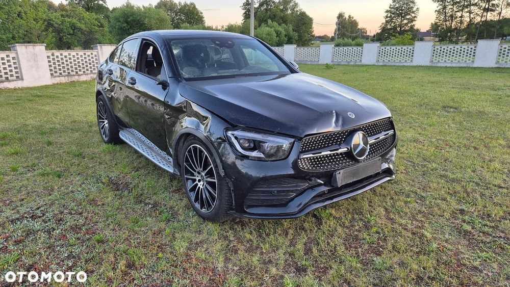 Mercedes-Benz GLC 300 d 4Matic 9G-TRONIC AMG Line - 30