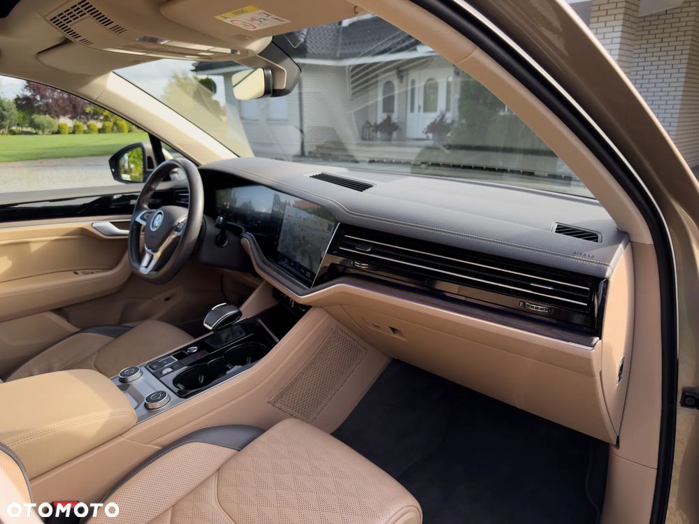 Volkswagen Touareg 3.0 V6 TDI SCR 4Mot Elegance - 24