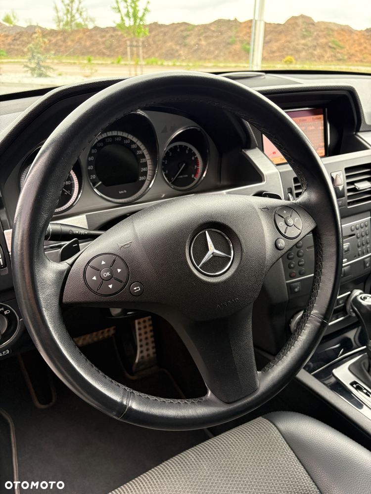 Mercedes-Benz GLK 300 4Matic 7G-TRONIC SPORT EDITION - 14