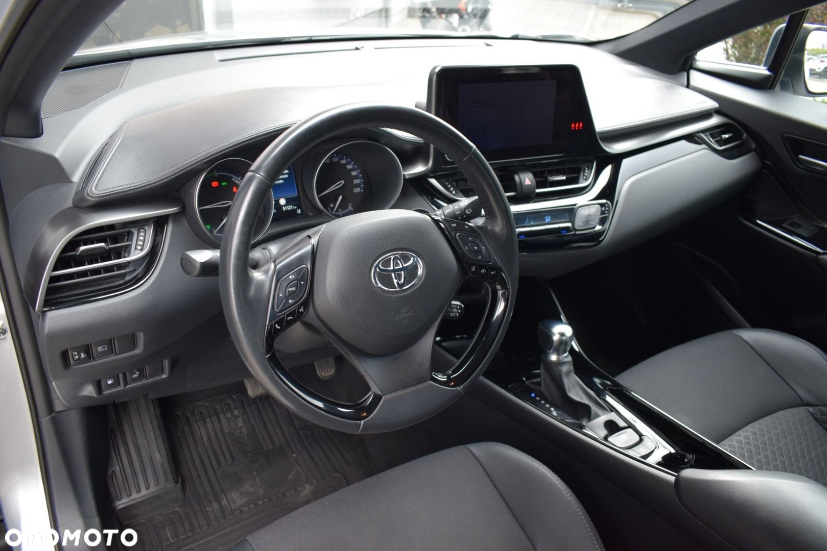 Toyota C-HR - 14