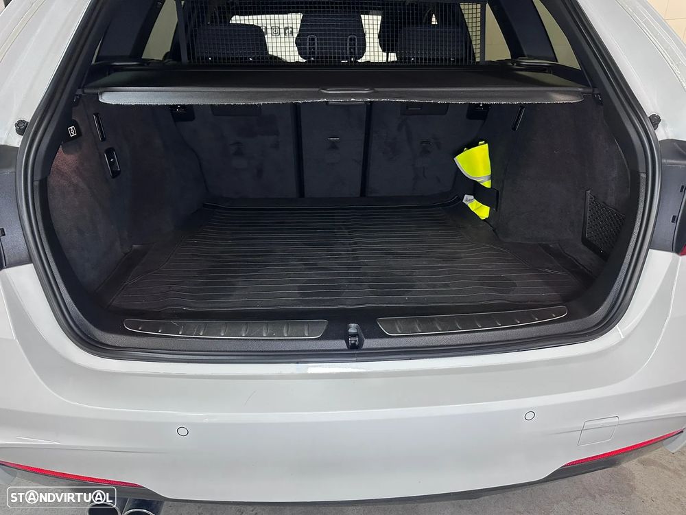 BMW 330 d Aut. M Sport - 23