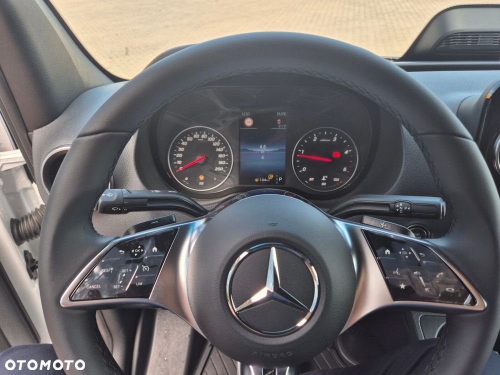 Mercedes-Benz Sprinter Sprinter - 12