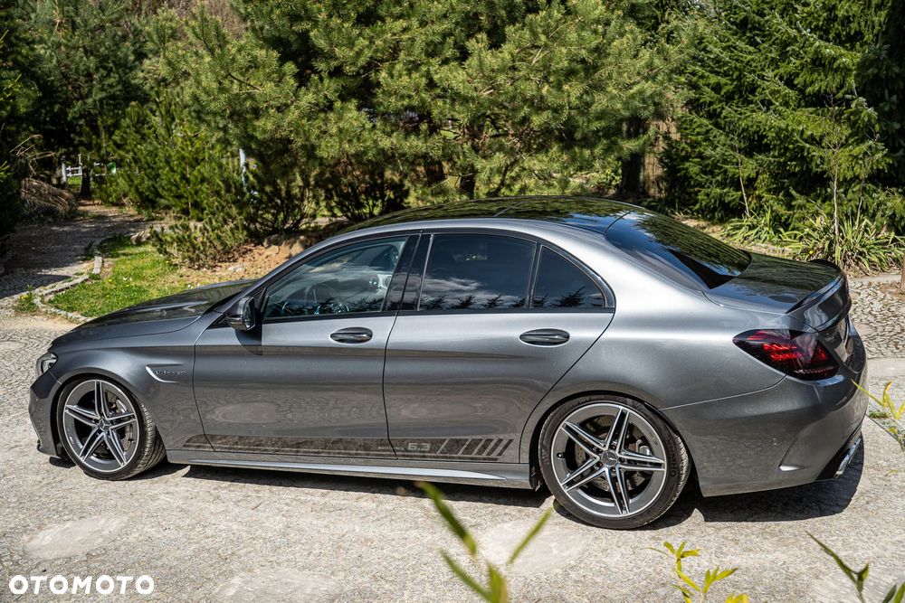 Mercedes-Benz Klasa C AMG 63 AMG Speedshift 7G-MCT - 26