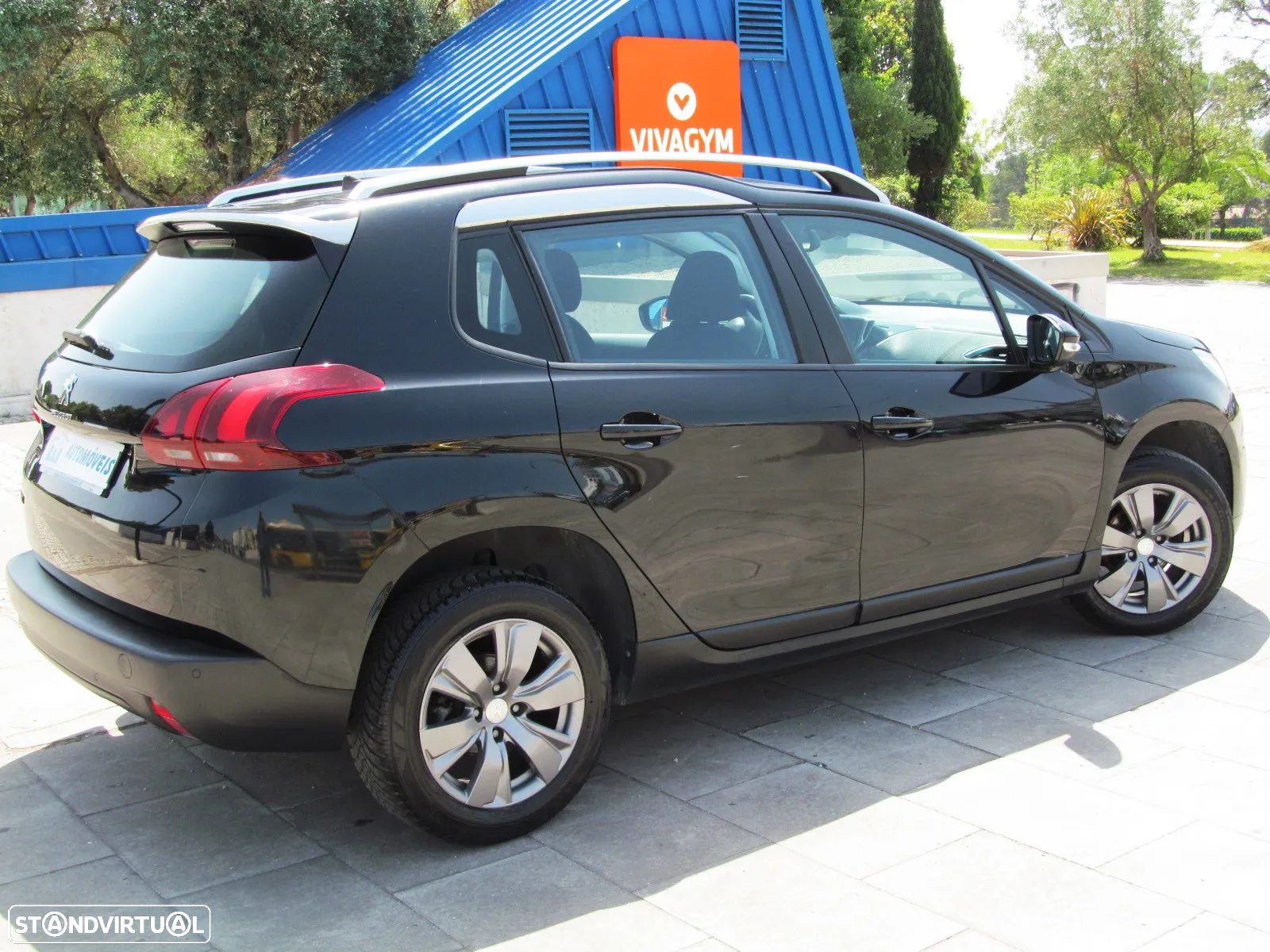 Peugeot 2008 1.2 PureTech Style - 37