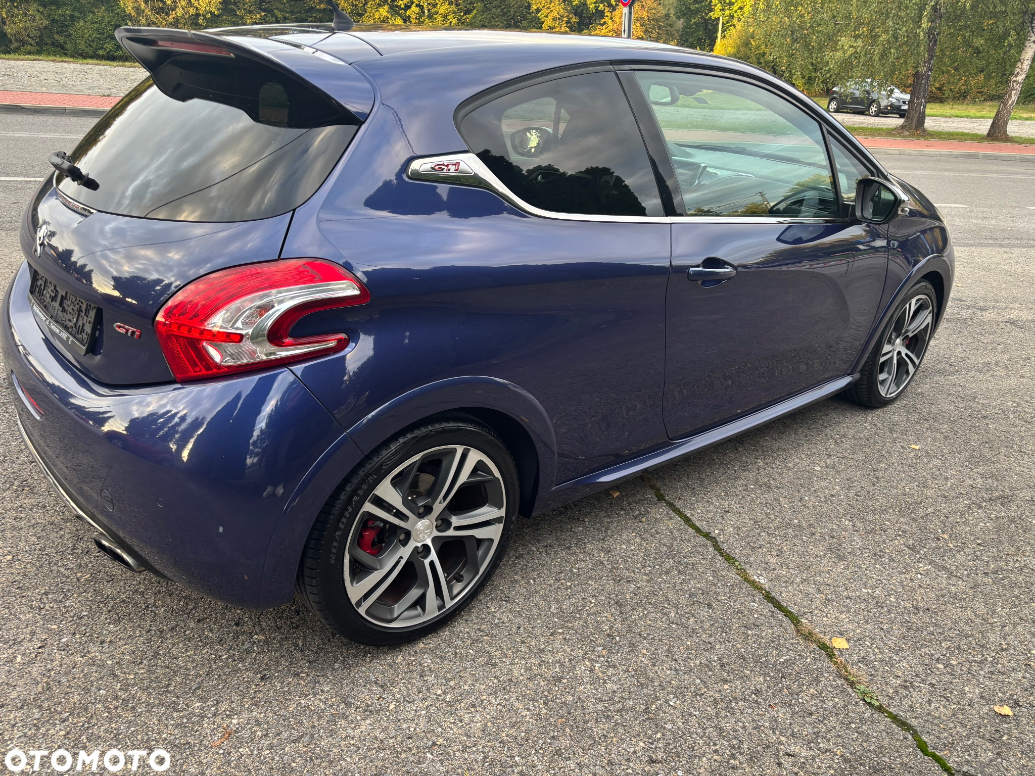 Peugeot 208 1.6 THP GTi - 11