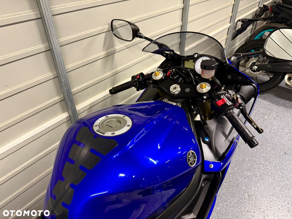 Yamaha R6 - 8