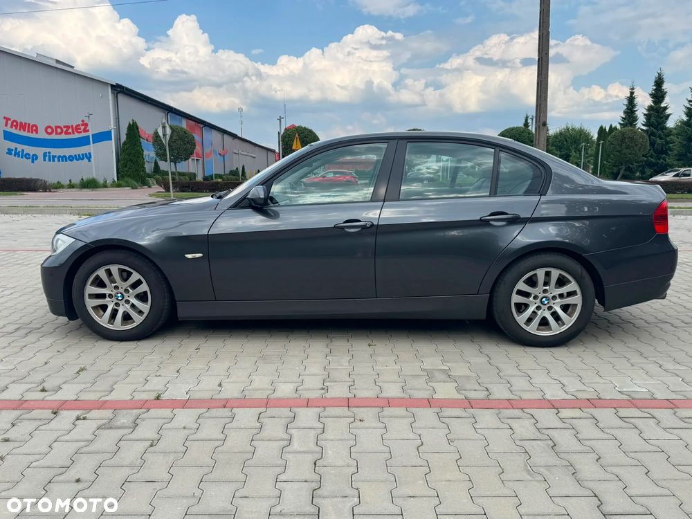 BMW Seria 3 318i - 8