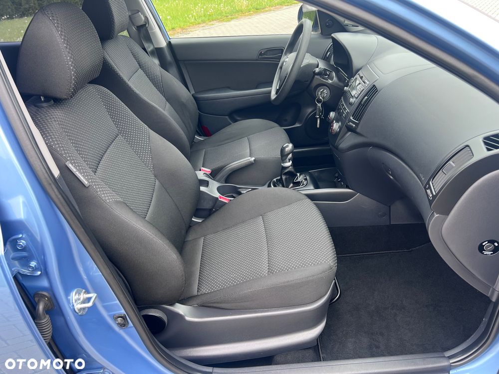 Hyundai i30 1.4 Blue Classic - 23