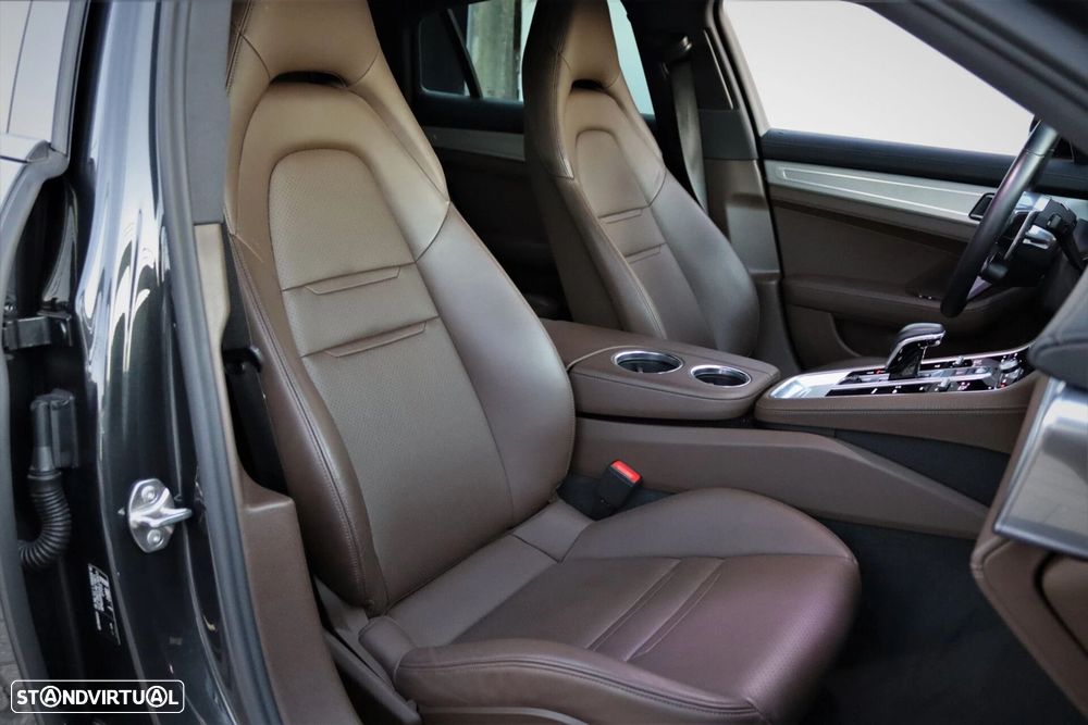 Porsche Panamera 4 E-Hybrid - 17