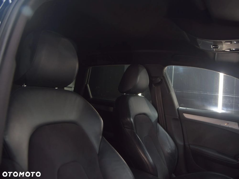 Audi A4 Avant - 30