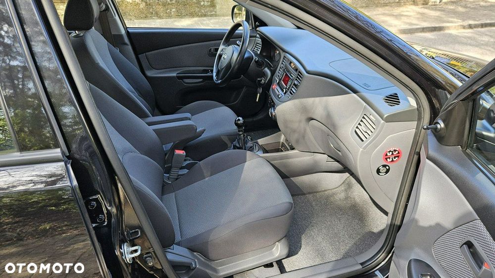 Kia Rio 1.4 Spirit - 21