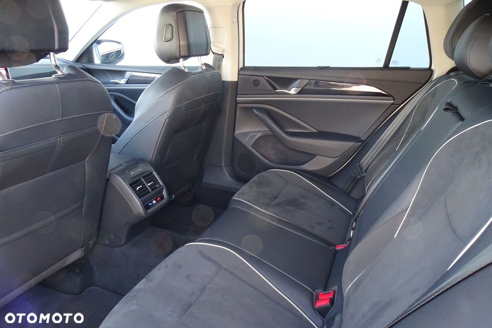 Volkswagen Passat 2.0 TDI SCR Style DSG - 25