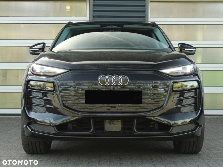 Audi Q6 e-tron - 4