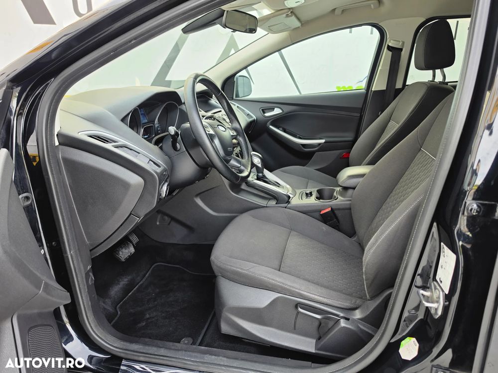 Ford Focus 2.0 TDCI DPF Powershift Titanium - 8