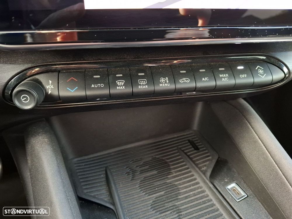 Alfa Romeo Junior 1.2 Speciale eDCT6 - 23