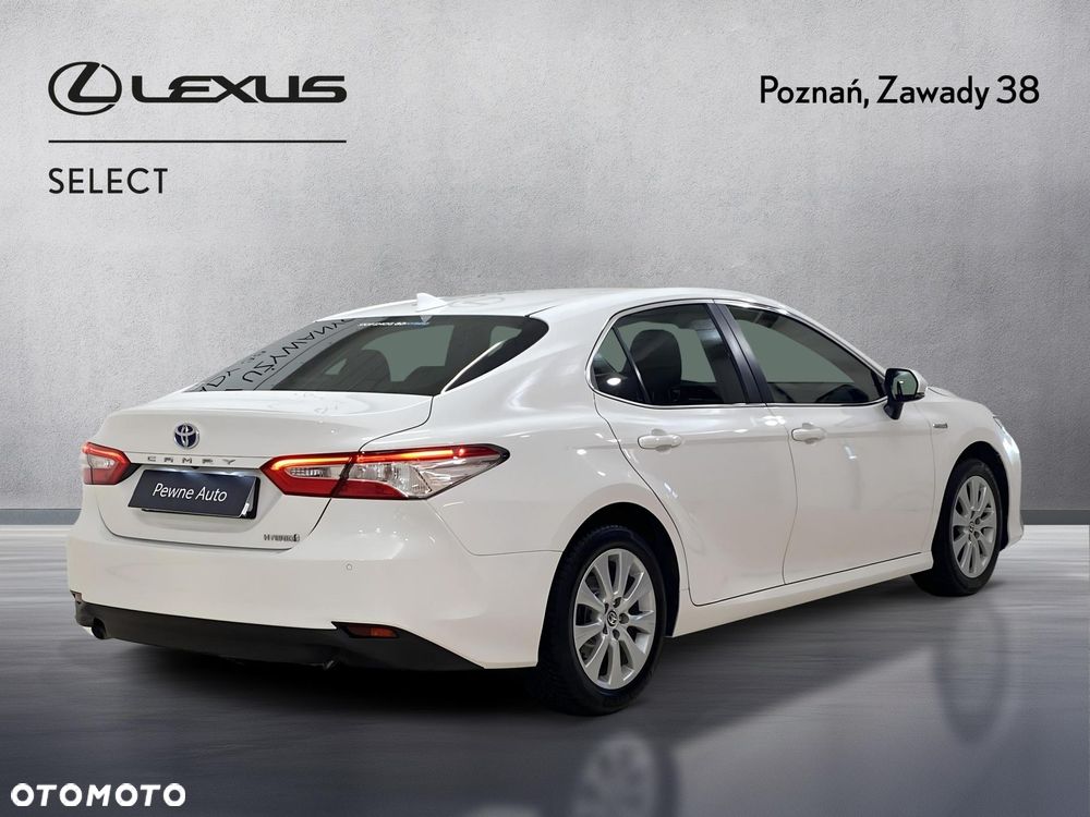 Toyota Camry 2.5 Hybrid Comfort CVT - 2