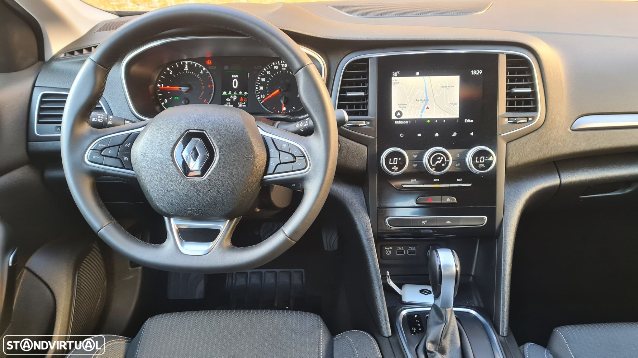 Renault Mégane 1.5 Blue dCi Intens EDC - 11