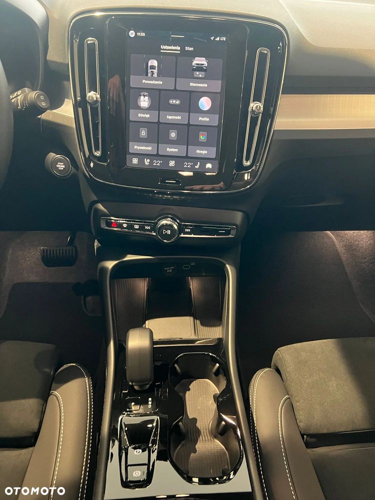 Volvo XC 40 B4 B DKG Ultra Black Edition - 19