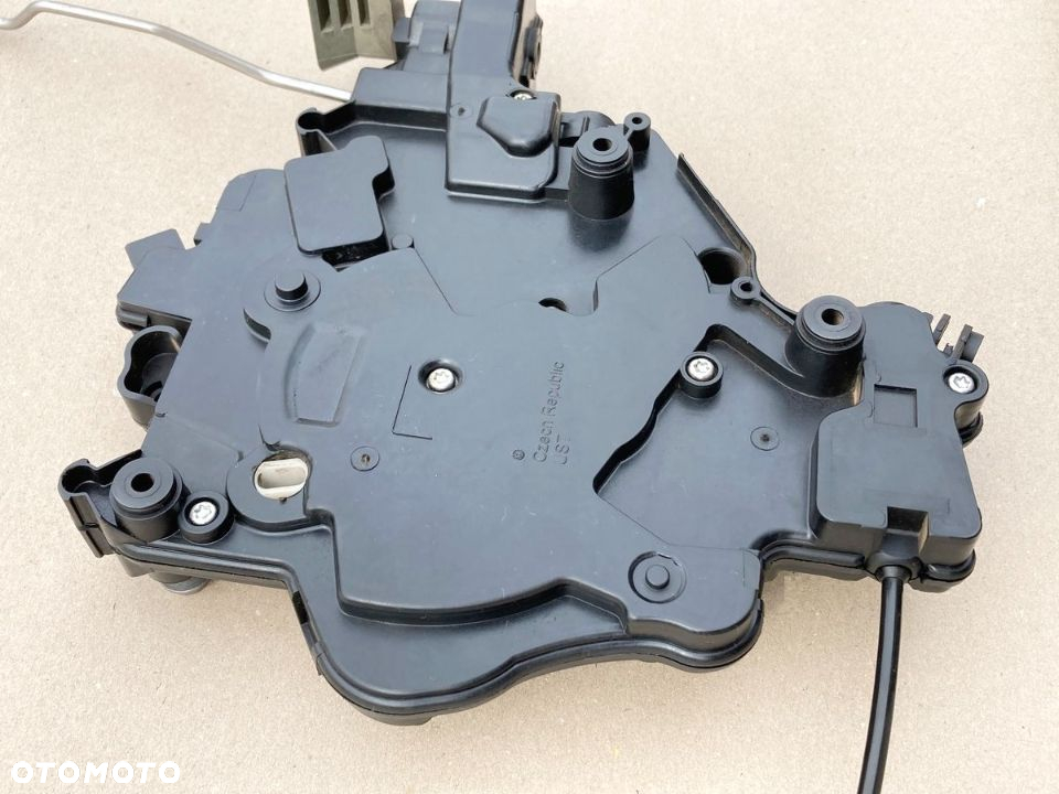 CZĘŚCI VW T5 LIFT T6 ZAMEK DRZWI PRZESUWNYCH TYŁ PRAWY 7H0843654AS - 8