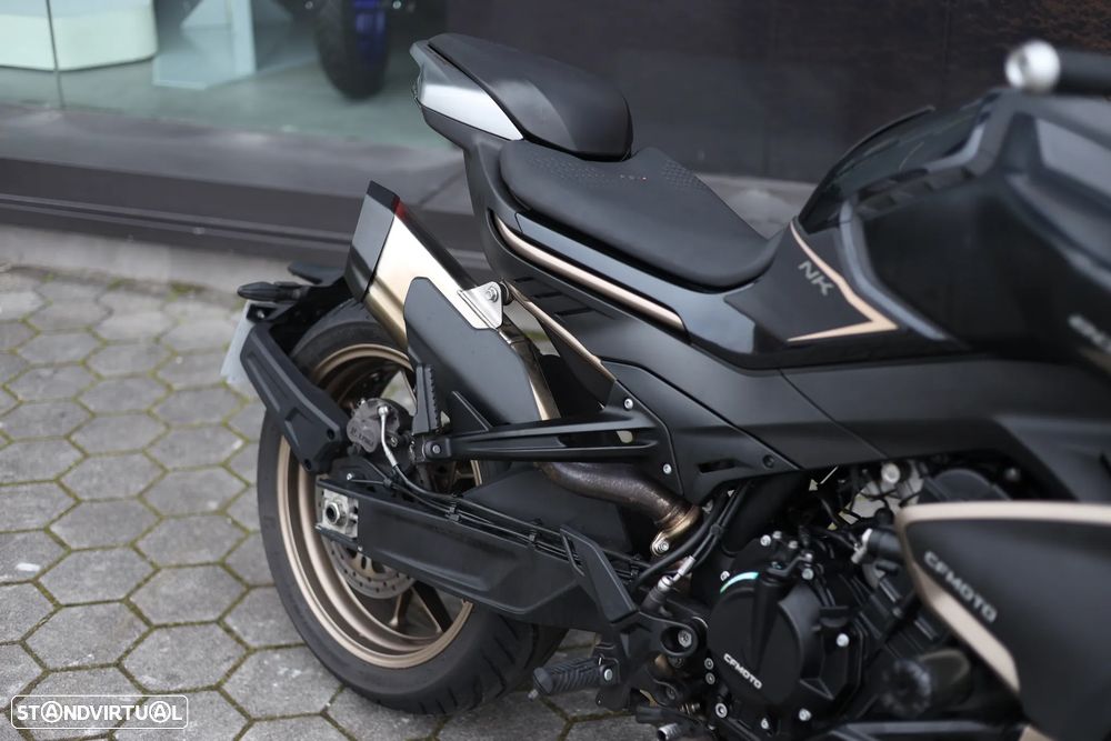 CF Moto 800NK - 17
