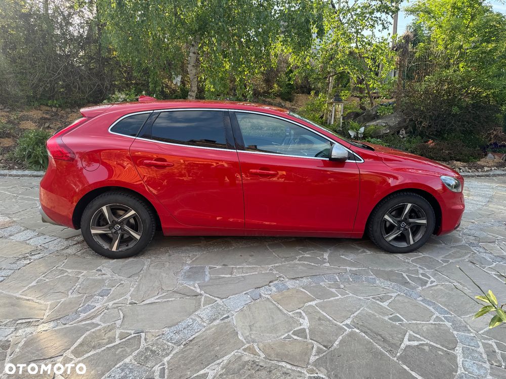 Volvo V40 D2 Drive-E R-Design Momentum - 3